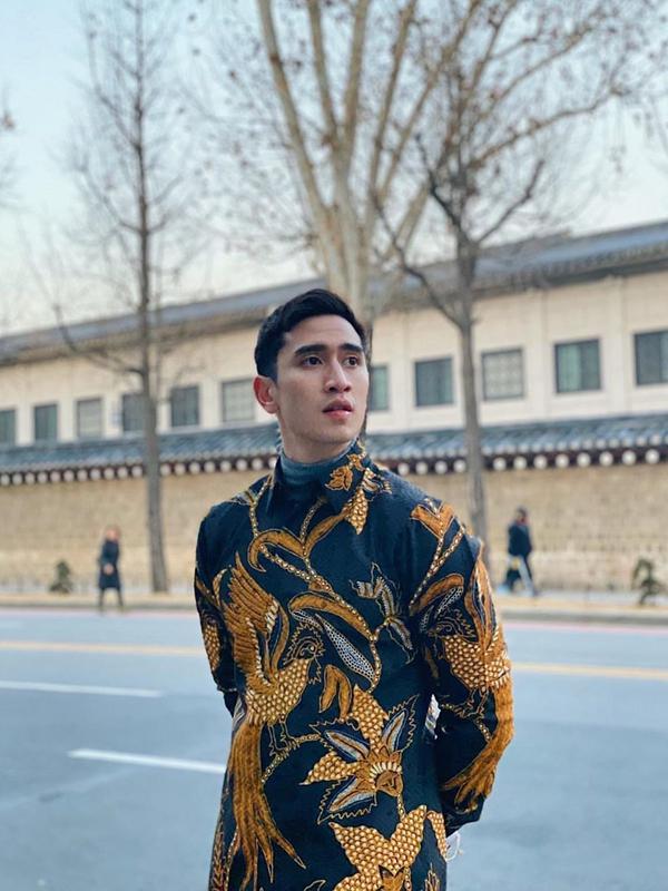 Verrell Bramasta liburan ke Korea Selatan, gayanya curi perhatian. (Sumber: Instagram/@bramastavrl)