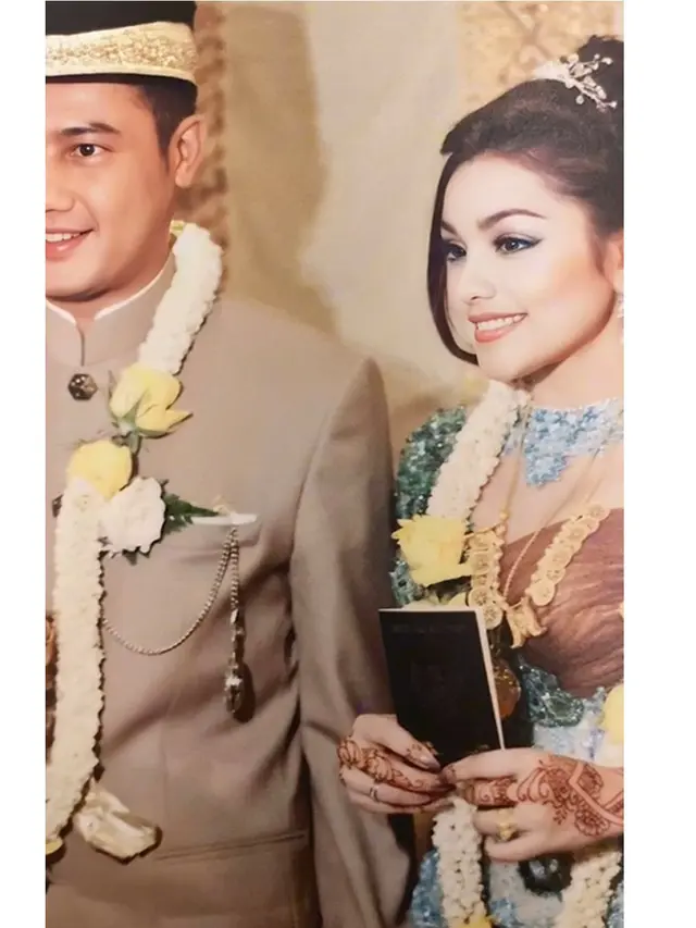 12 Tahun Menikah, Ini 6 Potret Nurah Syahfirah Kenang Pernikahan dengan Teuku Rafly