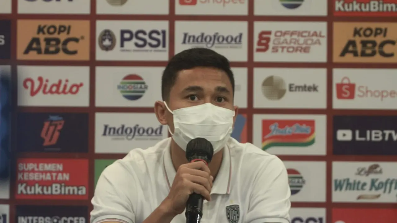 Pemain bertahan Bali United, Ricky Fajrin