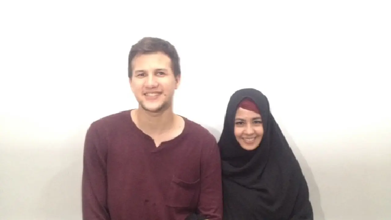 Risty Tagor dan Stuart Collin