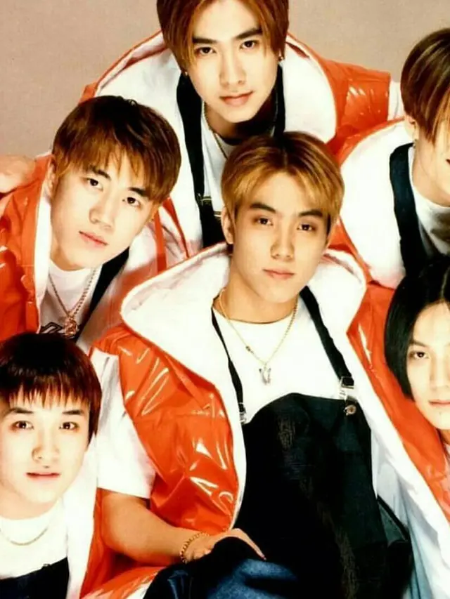 Foto sluruh anggota SECHSKIES