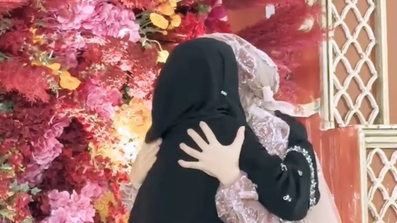 Potret Ummi Pipik dan Irish Bella (Sumber: Instagram/_ummi_pipik_)