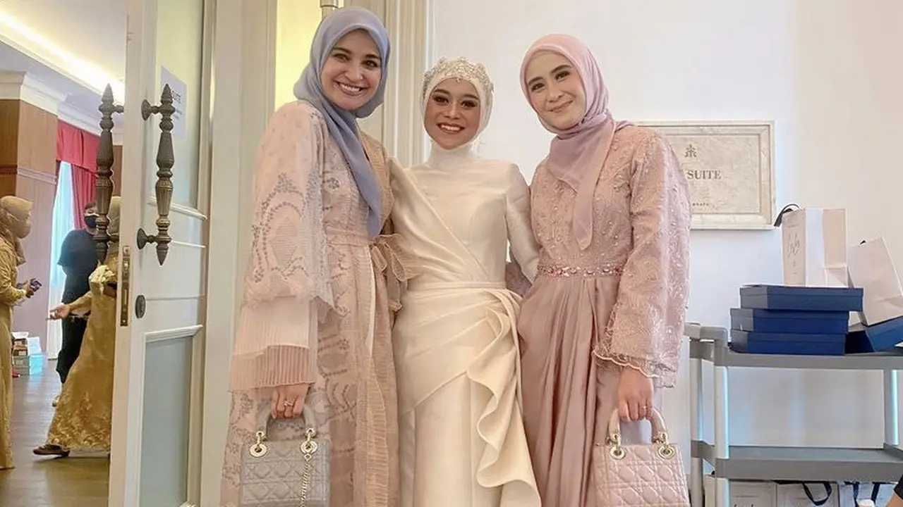 Gaya Fashion Tamu Lesti dan Billar di Tasyakuran Pernikahan