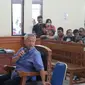 Pengusaha nasional Tomy Winata menyambangi Pengadilan Negeri (PN) Denpasar. (Liputan6.com/ Dewi Divianta)