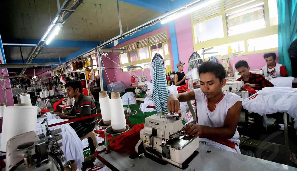 Kenaikan listrik ini dipastikan akan menambah ongkos produksi sejumlah industri rumahan. (Liputan6.com/Faizal Fanani)