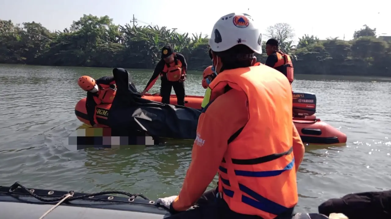 Jasad pemancing di Mojokerto ditemukan tewas. (Dian Kurniawan/Liputan6.com)