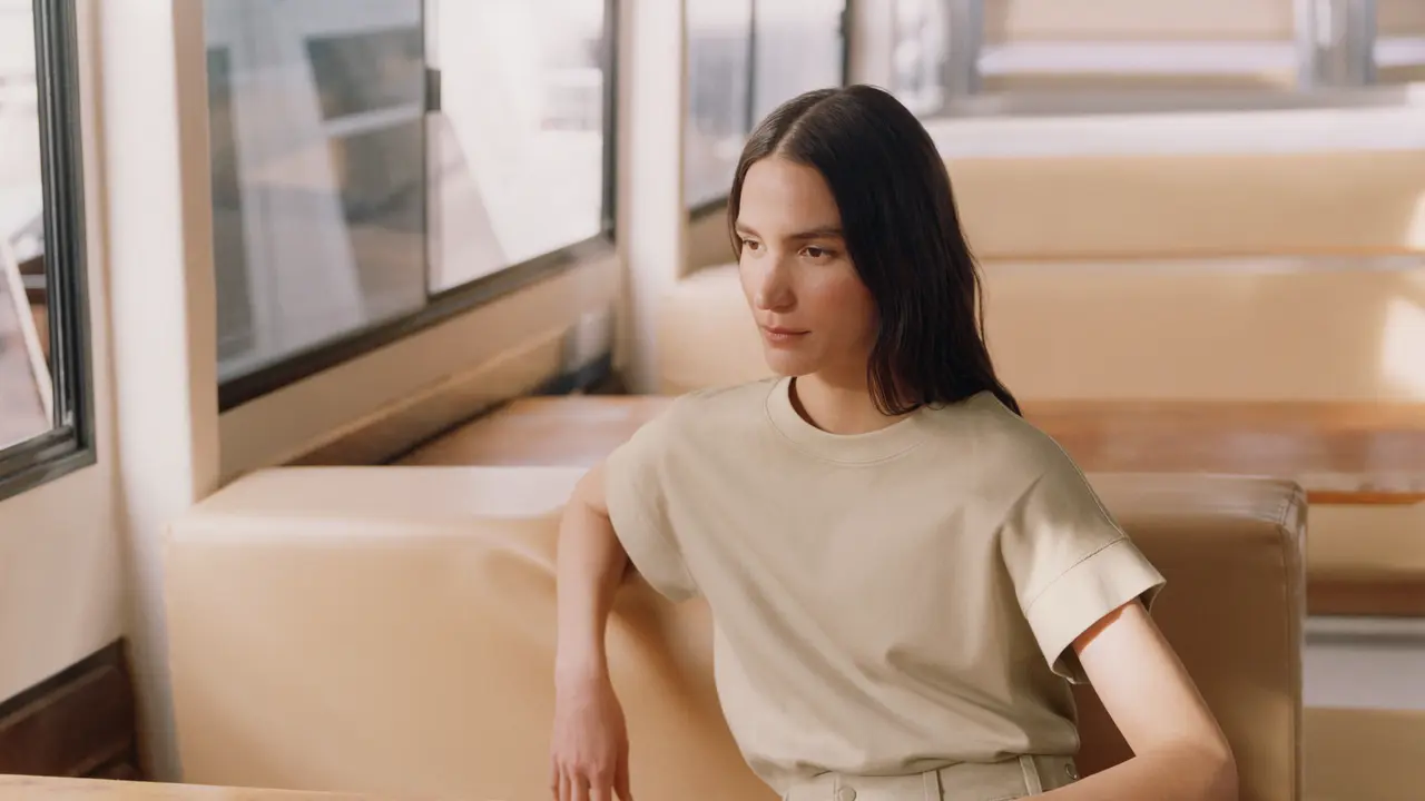 Irama Musim Seni Dinikmati UNIQLO U Lewat Koleksi Spring/Summer 2022
