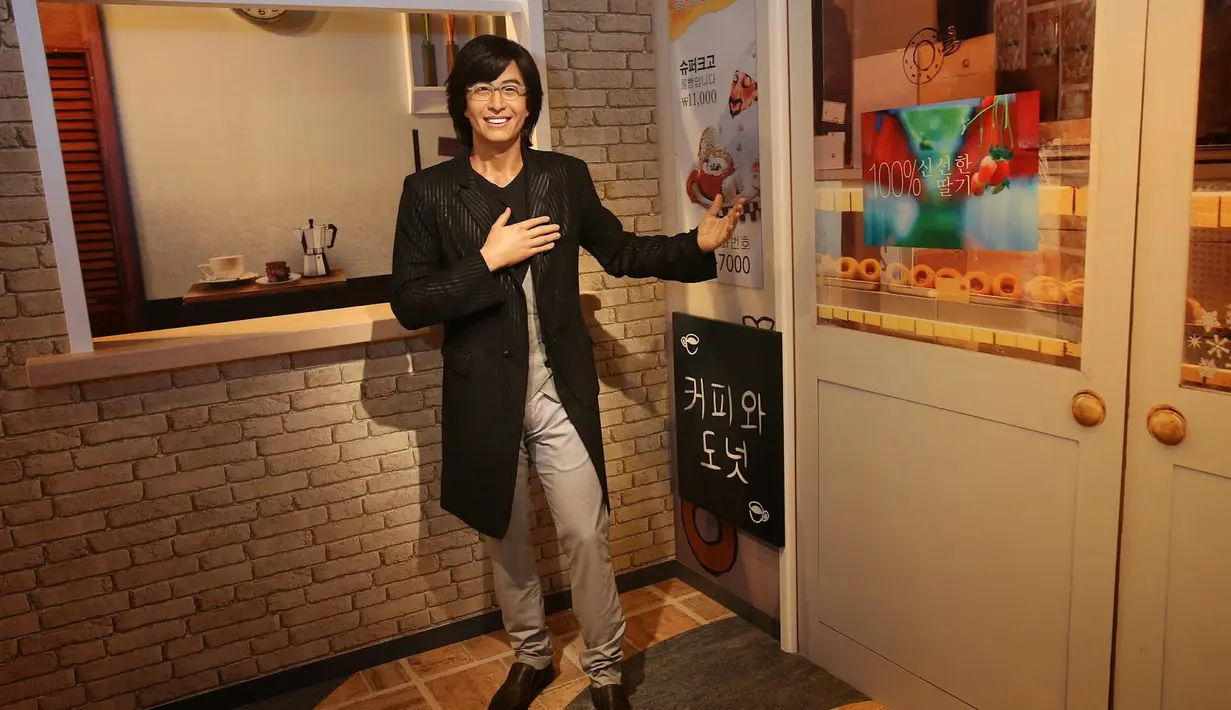 Walaupun sudah tak muda lagi, tapi Bae Yong Joon merupakan salah satu aktor berjasa yang mempopulerkan drama Korea. (Foto: ckchai.blogspot.co.id)