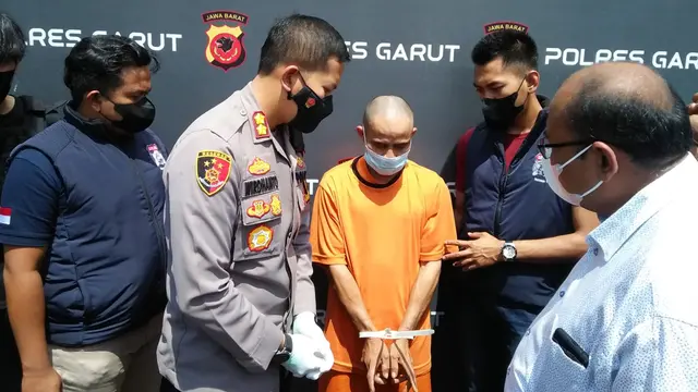 Hendi (38), pelaku pembunuhan berencana terhadap Risnawati alias Wati (41), wanita paru baya sekaligus istrinya hingga tewas di Kecamatan Mekarmukti, Garut bagian selatan, kemarin.