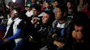Ekspresi penonton saat menyaksikan pertandingan gulat ekstrim di Arena Neza di pinggiran Mexico City, Meksiko (28/10). Banyak dari penonton yang berteriak dan histeris saat menyaksikan aksi kekerasan para pegulat. (Reuters/ Carlos Jasso)
