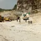 Pertambangan batu kapur ilegal di Kalanunggal, Kabupaten Bogor. (Liputan6.com/Achmad Sudarno)