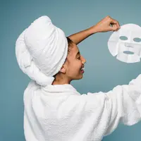 Kolaborasi VEOCEL dengan BRIDGE 24/7 (foto: Pexels/Sora Shimazaki)