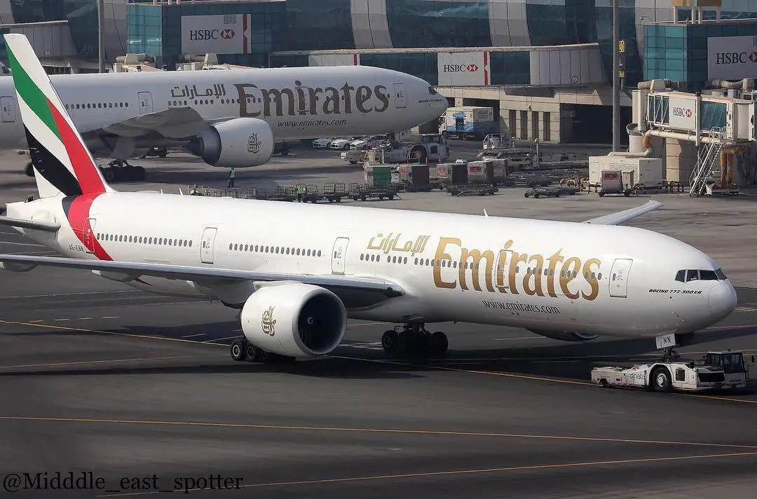 Dapat makanan dan minuman gratis di Bandara Grand Prairie bila terbang dengan Emirates. (Sumber Foto: midddle_east_spotter/Instagram)