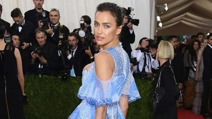 [Bintang] Bradley Cooper dan Irina Shayk