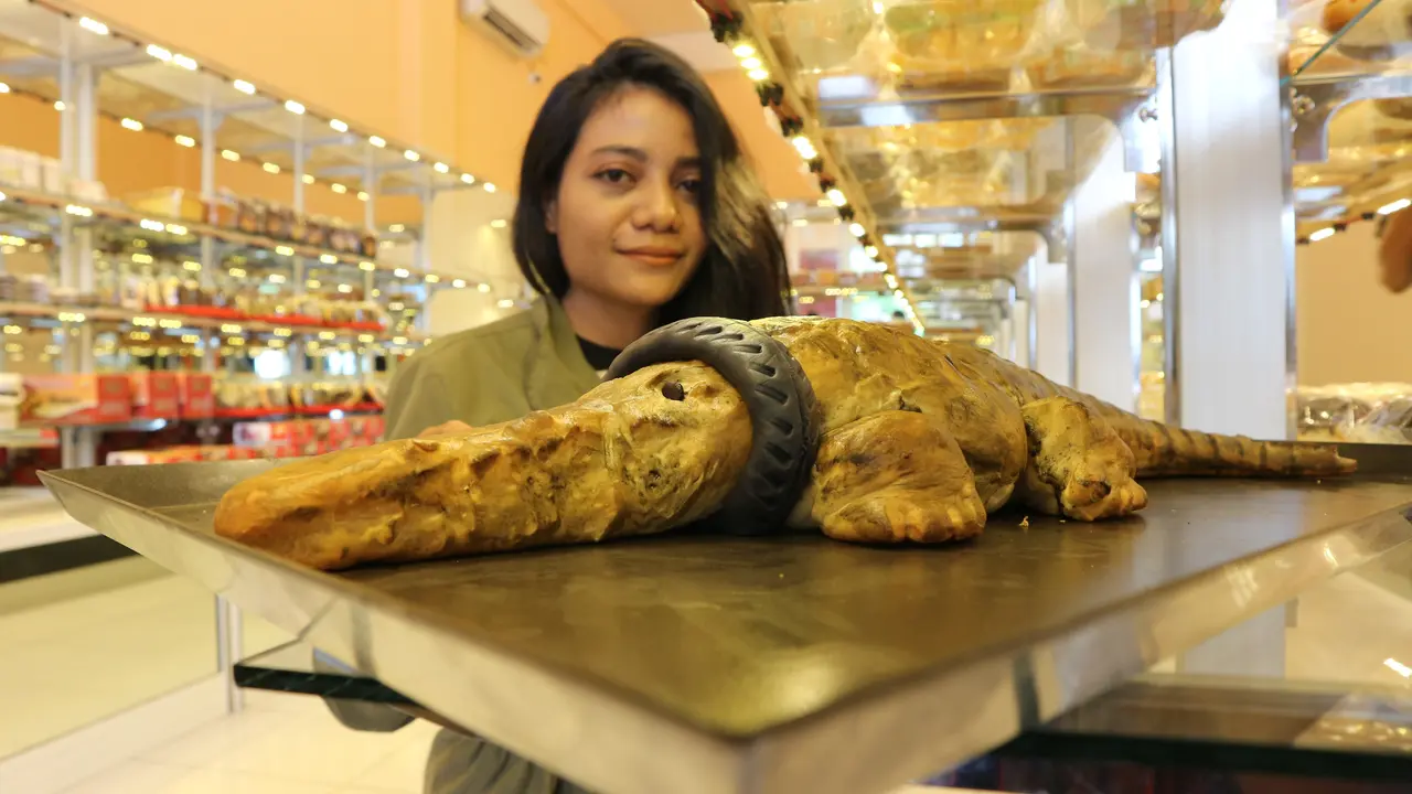 Roti Buaya Berkalung Ban
