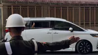 Usai Bertemu 90 Menit di Solo, Prabowo Langsung Tinggalkan Rumah Jokowi