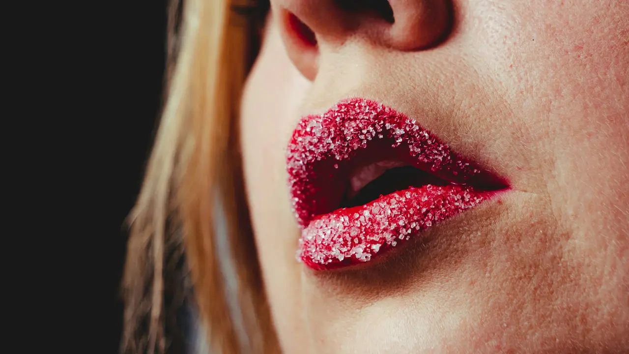 Tips Memilih Warna Lipstik untuk Bibir Gelap