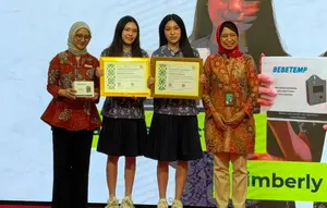 Melihat Inovasi Gen Z Bikin Alat Bantu Pantau Demam Bayi
