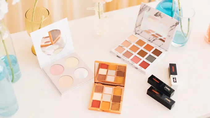 Jangan Skip! Ini 7 Rekomendasi Makeup Low Budget untuk Pemula yang Ringan dan Tahan Lama