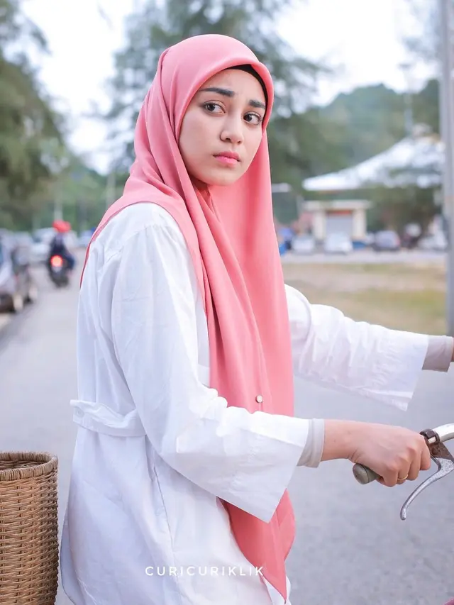 Potret Uyaina Arshad. (Sumber: Instagram/uyainaarshad)