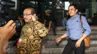 Bupati Nganjuk, Taufiqurrahman usai menjalani pemeriksaan selama 5 jam di KPK, Jakarta, Selasa (24/1). Taufiq mengatakan hanya ditanya soal harta kekayaannya oleh penyidik. (Liputan6.com/Helmi Afandi)