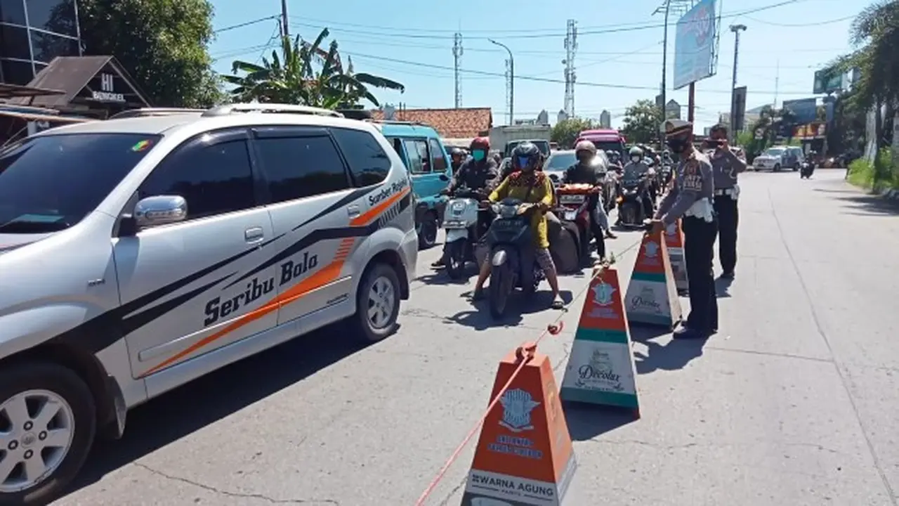 Akses Menuju Kota Cirebon Ditutup Total