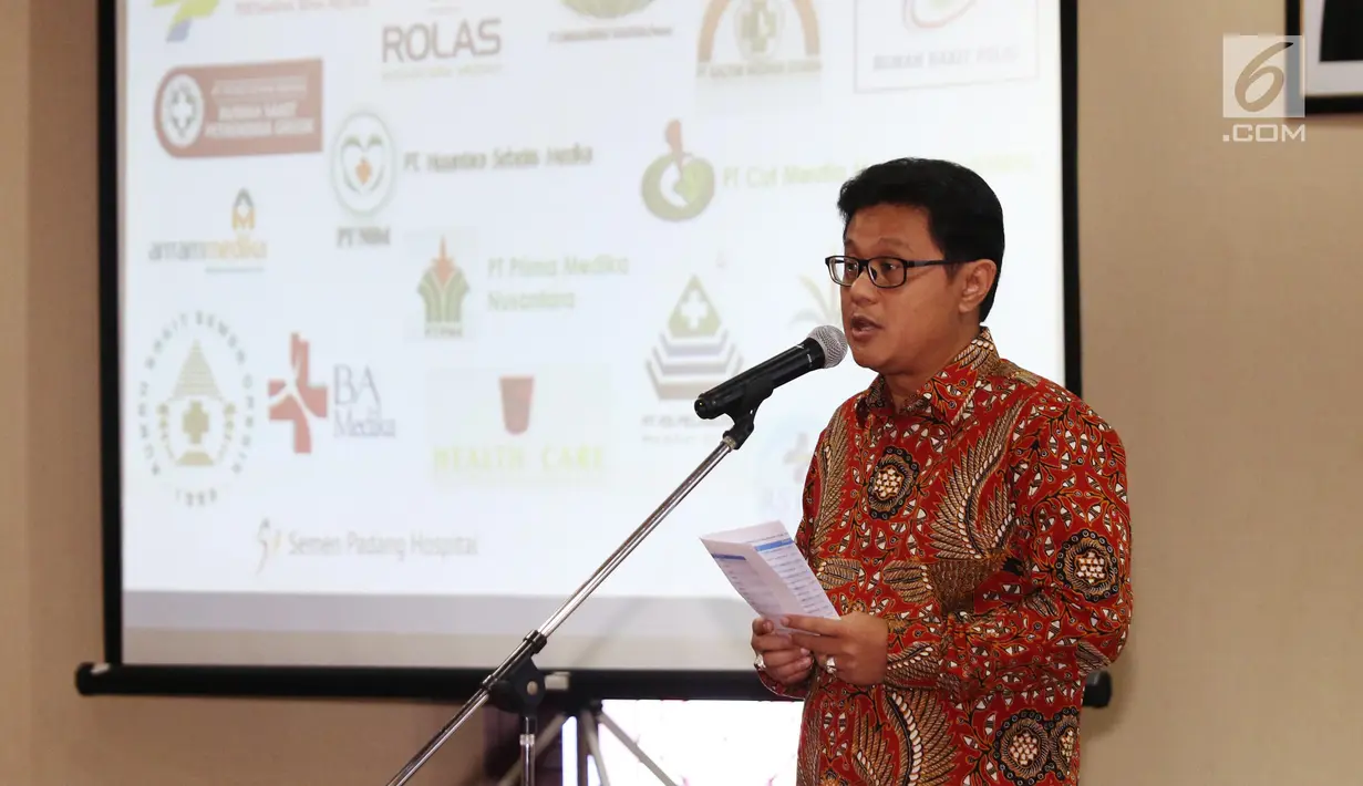 Direktur Utama RSPSC, DR Dany Amrul Ichdan memberi keterangan saat menggelar perjanjian kerjasama di Jakarta, Selasa (20/6). Kerjasama ini dilakukan untuk meningkatkan pelayanan kesehatan kepada masyarakat. (Liputan6.com/Angga Yuniar)