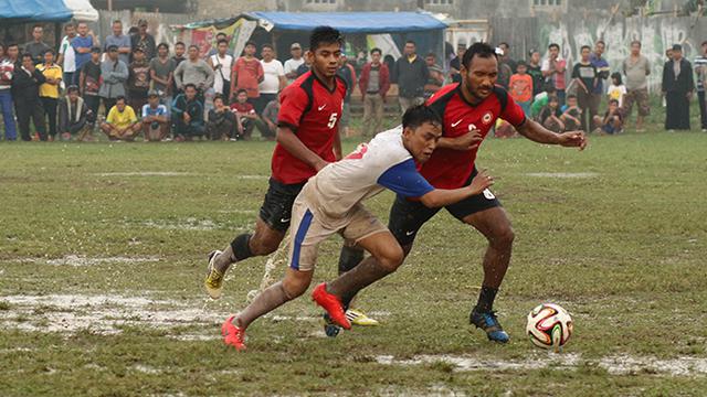 Sepak bola Tarkam Pemain ISL 01_Peksi Cahyo