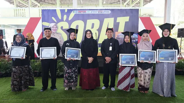 Ribuan Orang Tua di Banyuwangi Lulus Program Sekolah Parenting, Ini Pesan Bupati Ipuk