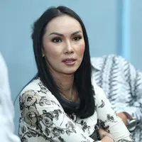 Meski hingga kini belum ada tanda-tanda hamil, Kalina mengaku sudah konsultasi ke dokter. Dan Dinyatakan sehat. Ia berharap untuk bisa mendapatkan anak perempuan. (Adrian Putra/Bintang.com)