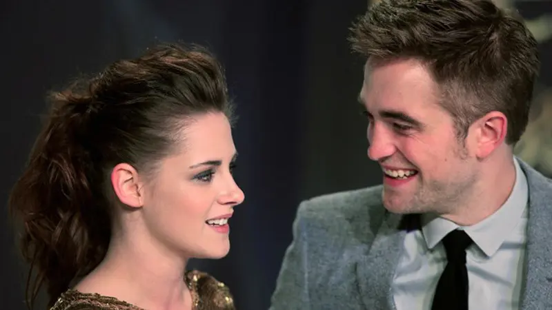 [Bintang] Kristen Stewart-Robbert Pattinson