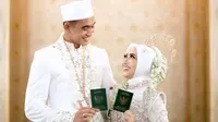Akad Rizky Ridho di Masjid Al Akbar Surabaya (Foto: Instagram @rizkyridhoramadhani)