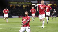Gaya pemain Manchester United, Ashley Young usai membobol gawang Watford pada lanjutan Premier League di Vicarage Road stadium, Watford, (28/11/2017). MU menang 4-2. (Andrew Matthews/PA via AP)
