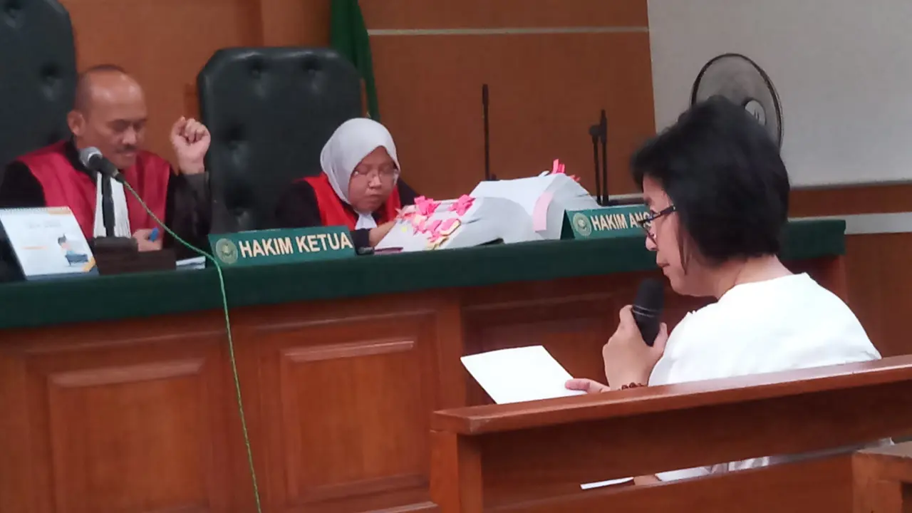 Saksi Sidang First Travel mengungkap hal ihwal kepemilikan restoran di London