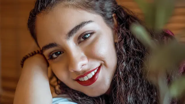 ilustrasi gigi putih