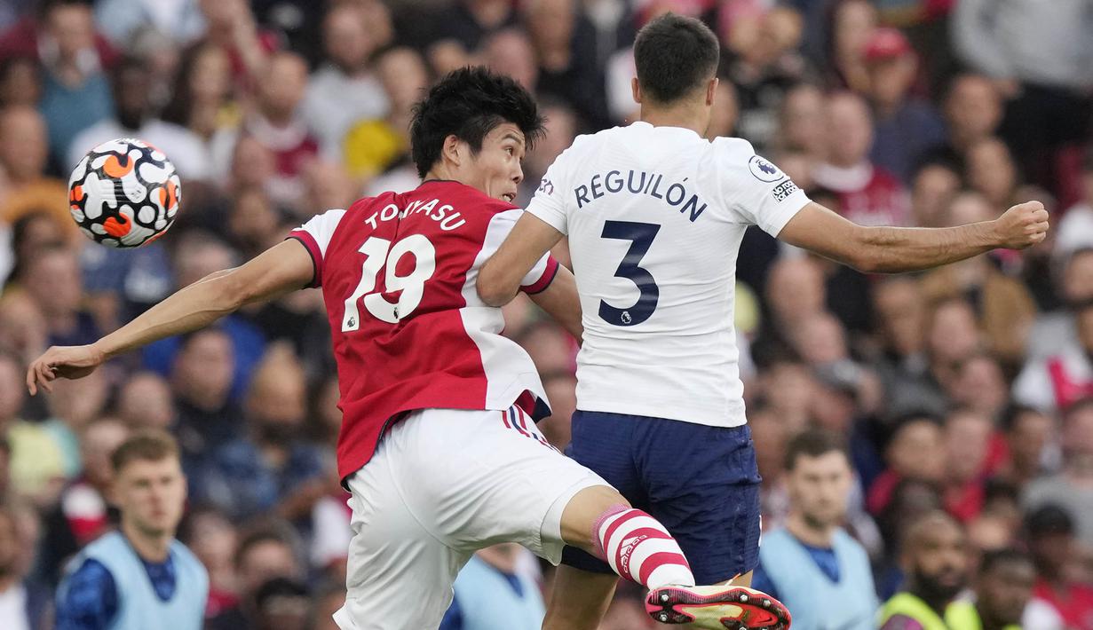 Ini adalah kemenangan ketiga beruntun Arsenal. Tambahan tiga poin ini membuat Arsenal naik ke posisi ke-10 dengan sembilan poin, unggul selisih gol atas Tottenham di posisi ke-11. (AP/Frank Augstein)