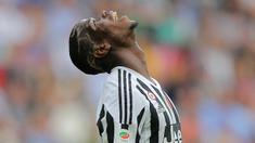 Bagi seorang pemain yang baru didatangkan klub barunya, tentu tak sabar untuk melakukan debut bersana klub barunya di kompetisi resmi yaitu liga domestik yang kini serentak mulai berjalan di beberapa liga top Eropa. Namun sayang, 5 pemain berikut nyatanya harus menunda debutnya dalam beberapa laga ke depan akibat mengalami cedera saat persiapan maupun saat menjalani laga pramusim. Berikut kelima pemain tersebut. (AFP/Marco Bertorello)