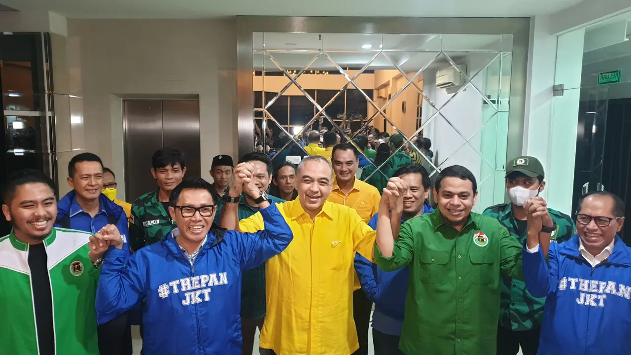 Dewan Perwakilan Daerah (DPW) Partai Amanat Nasional (PAN) bersama Dewan Perwakilan Daerah (DPP) Partai Golkar, dan DPW Partai Persatuan Pembangunan (PPP) (Liputan6.com/Nanda Perdana Putra)