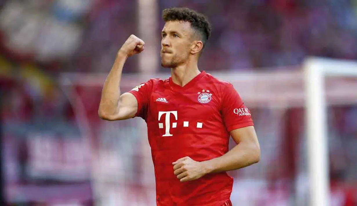 Gelandang Bayern Munchen, Ivan Perisic, melakukan selebrasi usai membobol gawang Koln pada laga Bundesliga di Allianz Arena, Sabtu (21/9/2019). Bayern Munchen menang 4-0 atas Koln. (AP/Matthias Schrader)