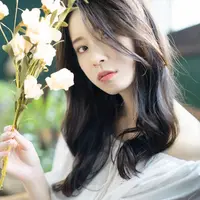 Ilustrasi perempuan cantik/copyrightshutterstock/metamorworks