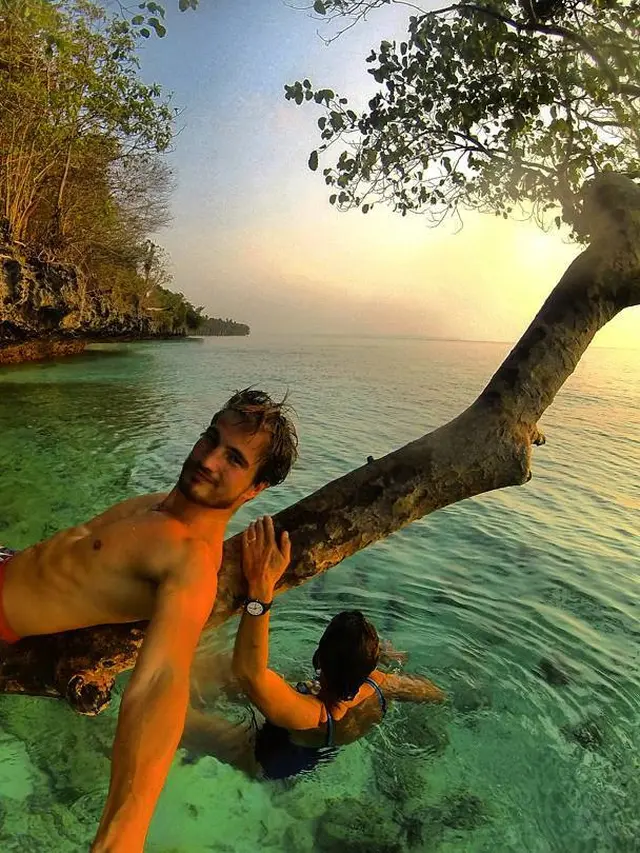 [Bintang] Tergemas! Kamu Pasti Bakal Salfok Diajar Guru Matematika Ganteng Ini