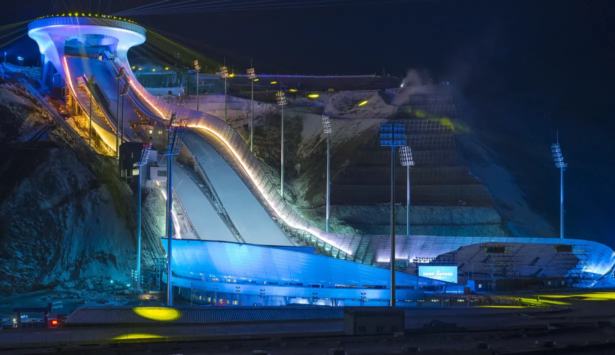 Pemandangan Pusat Ski Jumping Nasional di Chongli, Kota Zhangjiakou, Provinsi Hebei, China, 19 Desember 2020. (Xinhua)