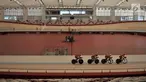 Sejumlah atlet saat melakukan latihan di Jakarta International Velodrome, Rawamangun, Jakarta, Senin (9/7). Arena balap sepeda Velodrome kini memiliki wajah baru dengan nama anyar yakni Jakarta International Velodrome. (Merdeka.com/Iqbal S. Nugroho)