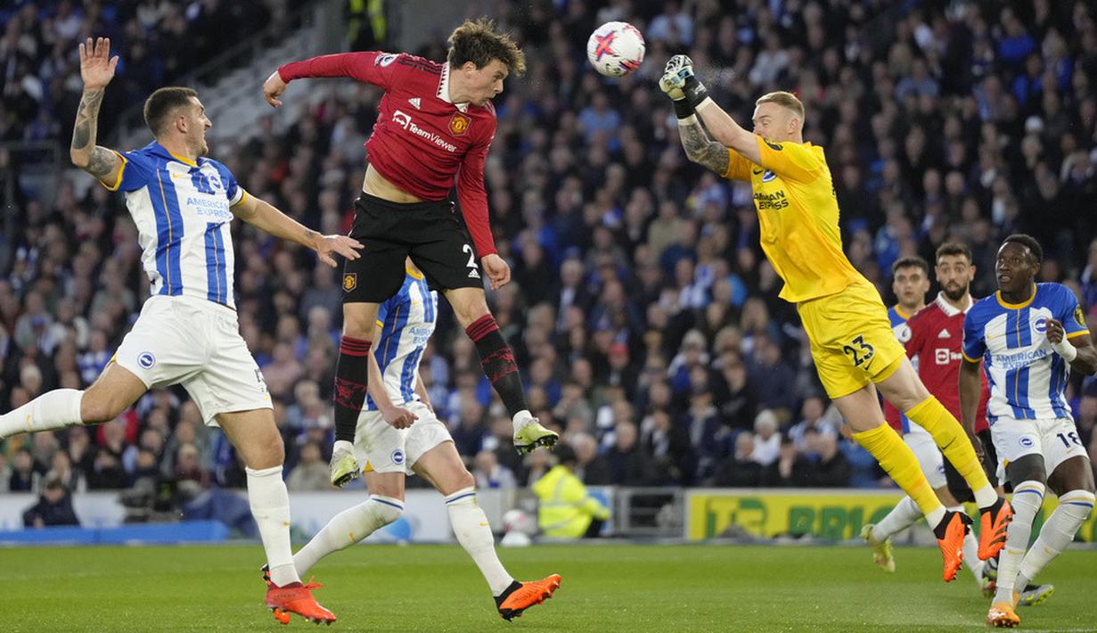 <p>Manchester United gagal meraih poin setelah bertandang ke markas Brighton and Hove Albion pada laga tunda Liga Inggris pekan ke-28. Setan Merah menyerah 0-1 dari tuan rumah. (AP Photo/Kirsty Wigglesworth)</p>