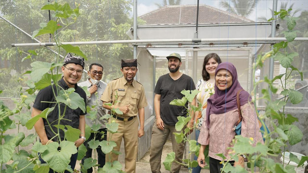 Tim Badan Perencanaan dan Pembangunan Nasional (Bappenas) melakukan kunjungan lapang untuk susun roadmed kebijakan pertanian di Banyuwnagi (Istimewa)