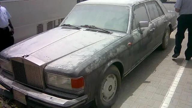 Kuburan supercar (Aelux)