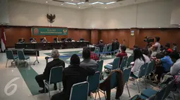 Suasana persidangan Hakim tinggi pada Pengadilan Tinggi (PT) Jambi, Pangeran Napitupulu dalam Majelis Kehormatan Hakim (MKH) , Jakarta, Rabu (4/1). (Liputan6.com/Faizal Fanani)