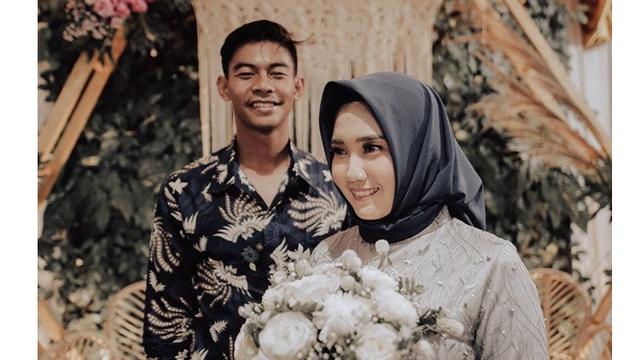 5 Potret Mesra Satria Tama Bareng Pacar Sebentar Lagi
