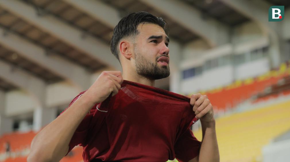 Foto: Tangis Jens Raven Usai Timnas Indonesia U-22 Gagal ke Semifinal SEA Games 2025