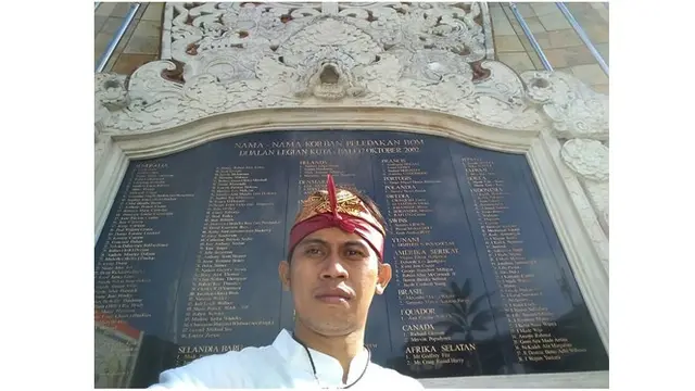 Spesialis Perankan Satpam, 6 Gaya Herry Ujang di Kehidupan Nyata Ini Bikin Pangling